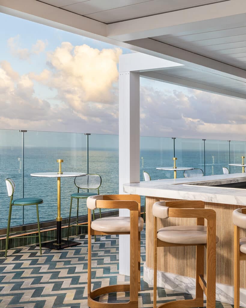 Nube rooftop during daytime overlooking ocean